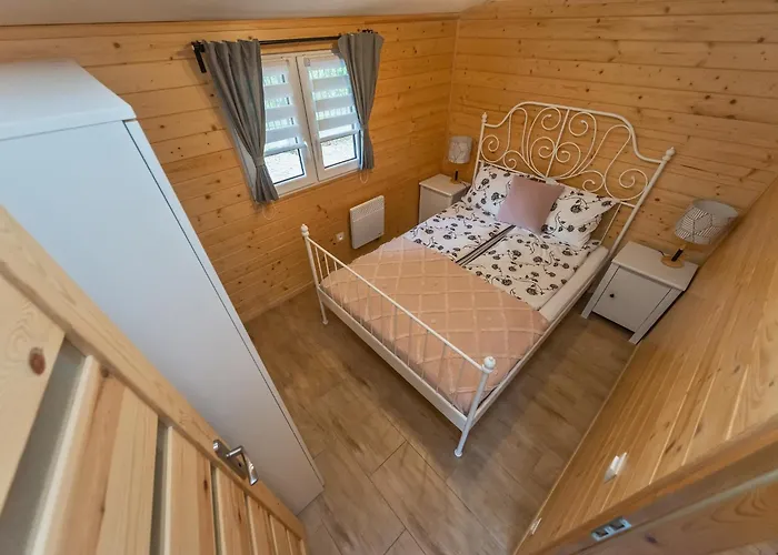 بيت للعطل Na Brodku Międzybrodzie Bialskie