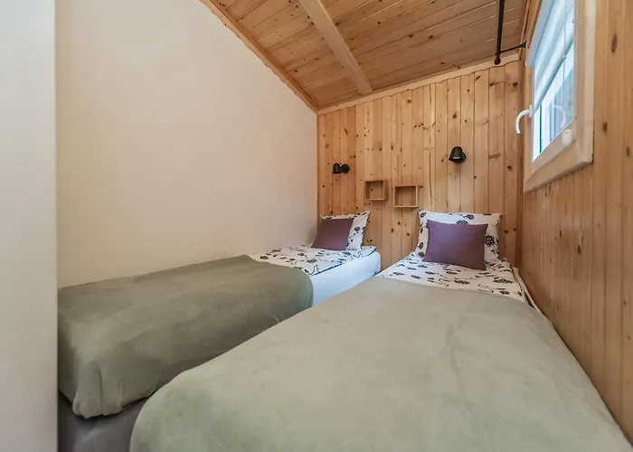 Na Brodku بيت للعطل