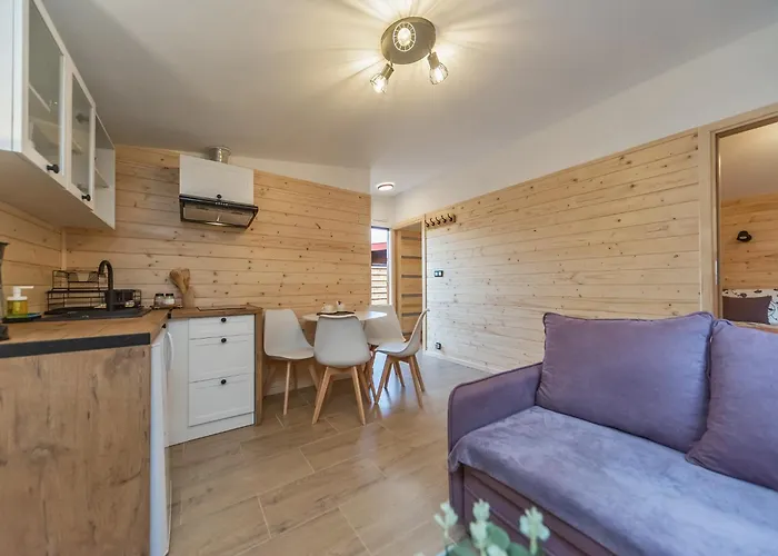 Na Brodku بيت للعطل *