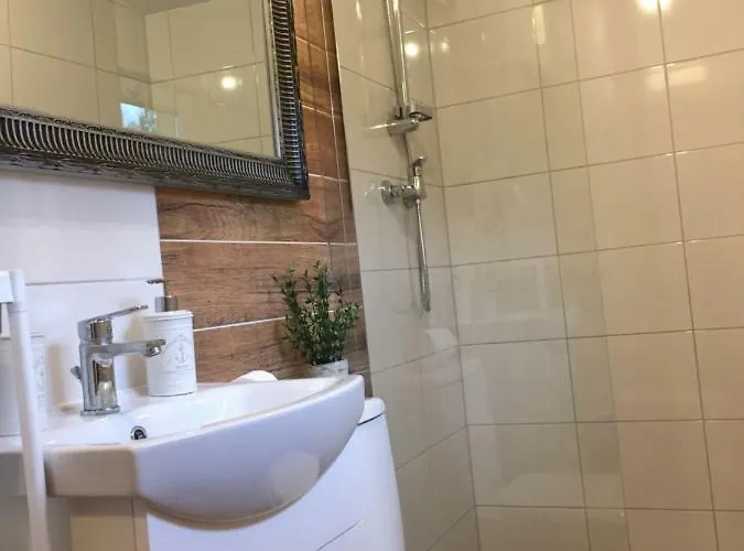 Na Brodku بيت للعطل